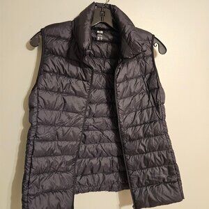 Uniqlo Ultra Light Down Vest – Black – Women’s S